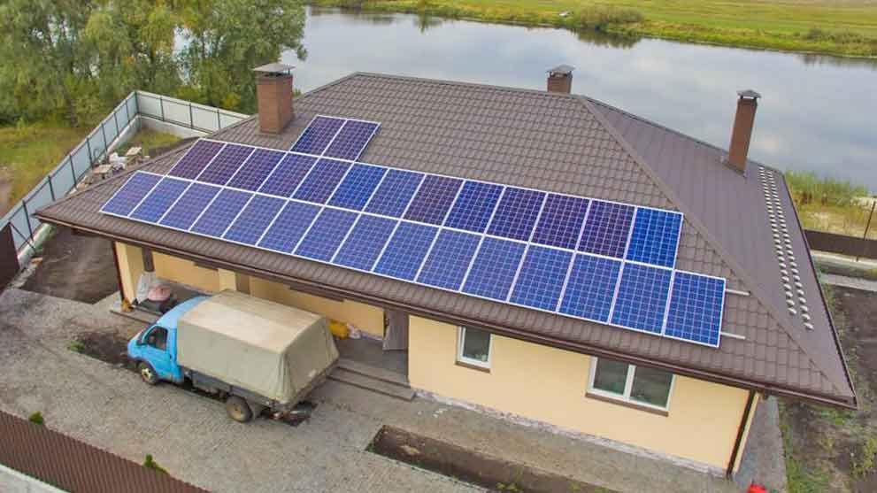 Установка солнечных батарей на крышу